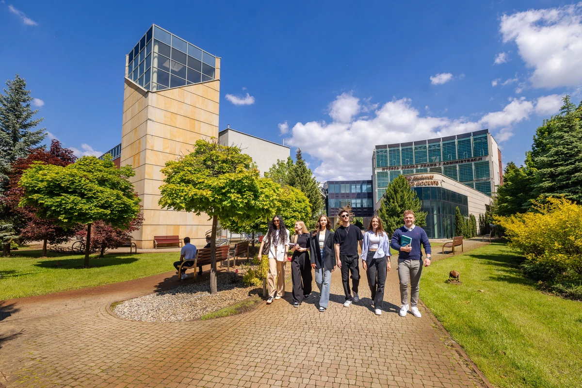 WSPiA Rzeszowska Szkoła Wyższa 12